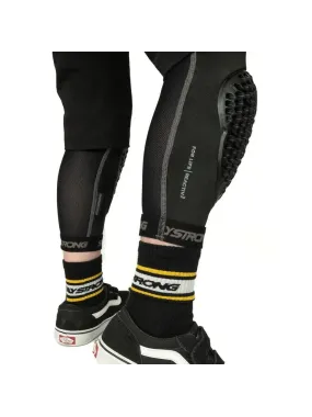 Stay Strong Reactiv Knee Protection